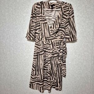 BANANA REPUBLIC...Stylish Zebra Print Wrap Dress...SIZE:4